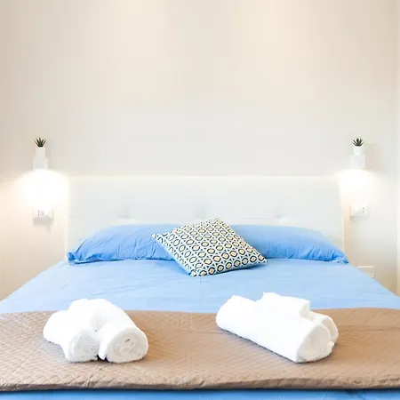 Casa Luna Nel Cuore Di Cagliari A 10 Minuti In Macchina Dalle Spiagge Piu Belle Exterior photo
