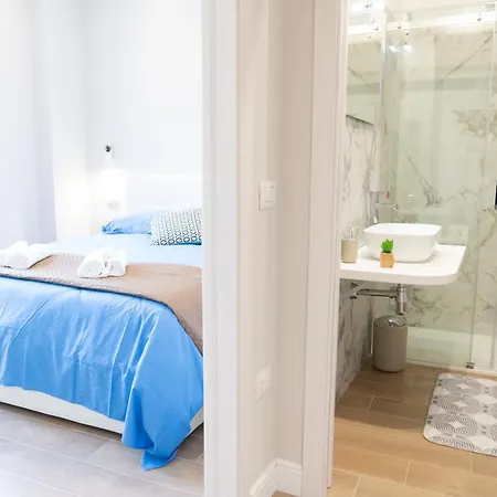 Casa Luna Nel Cuore Di Cagliari A 10 Minuti In Macchina Dalle Spiagge Piu Belle Exterior photo