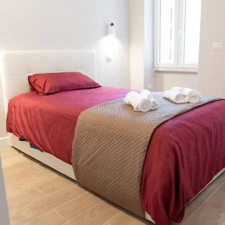 Casa Luna Nel Cuore Di Cagliari A 10 Minuti In Macchina Dalle Spiagge Piu Belle Exterior photo