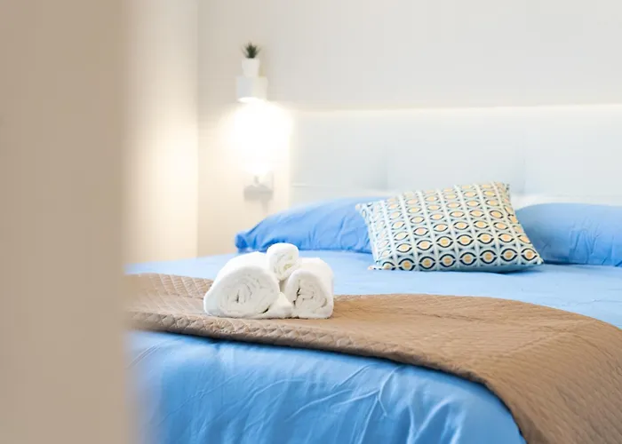 Casa Luna Nel Cuore Di Cagliari A 10 Minuti In Macchina Dalle Spiagge Piu Belle